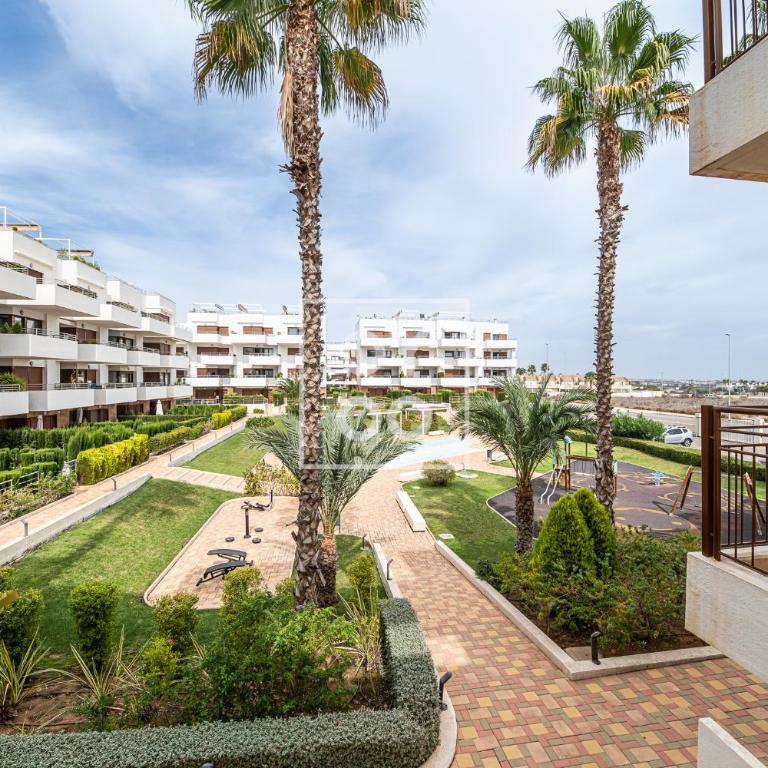La Brisa del Mar apt with sea view, terrace, pool - by OYOOSTAYS - Apartamento de 2 dormitorios con balcón y vistas al mar - 24