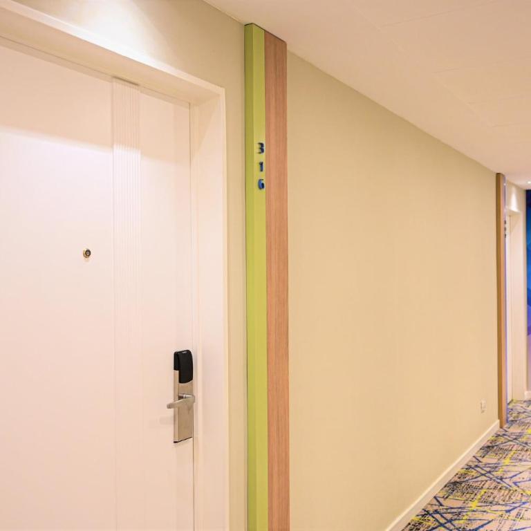 Holiday Inn Express Rosario by IHG - Habitación Triple Estándar - 2