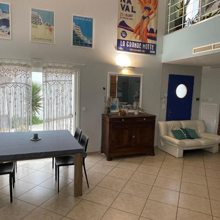Jolie villa avec piscine et vue panoramique sur le golf - Villa Supérieure - 24