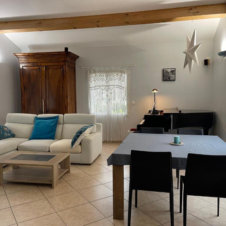 Jolie villa avec piscine et vue panoramique sur le golf - Villa Supérieure - 27