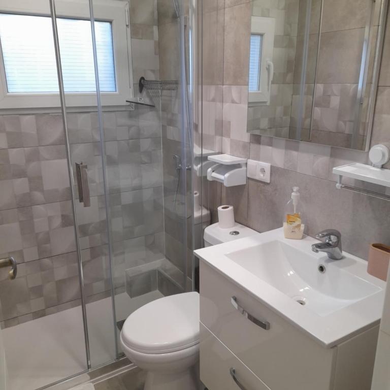 Acogedor apartamento junto al mar - One-Bedroom Apartment - 12
