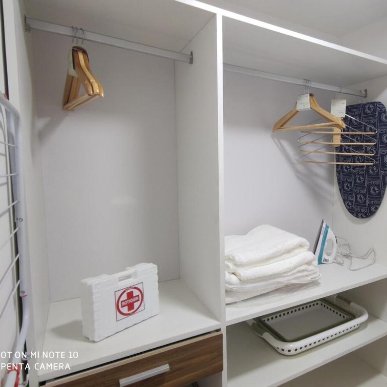 Beautiful studio Equipetrol, Rooftop restaurant - One-Bedroom Apartment - 14