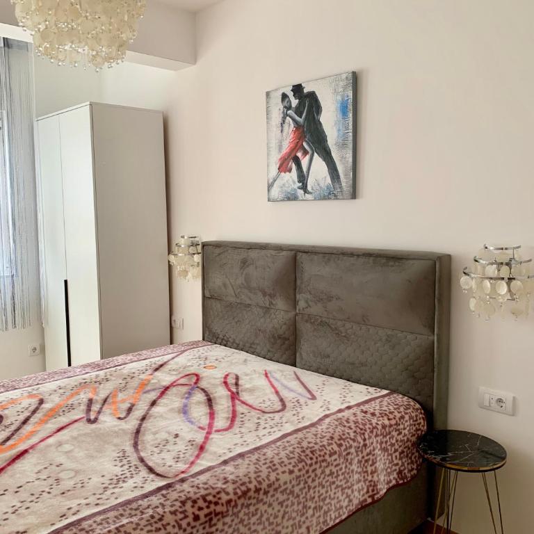 Mountain view - One-Bedroom Apartment - 17
