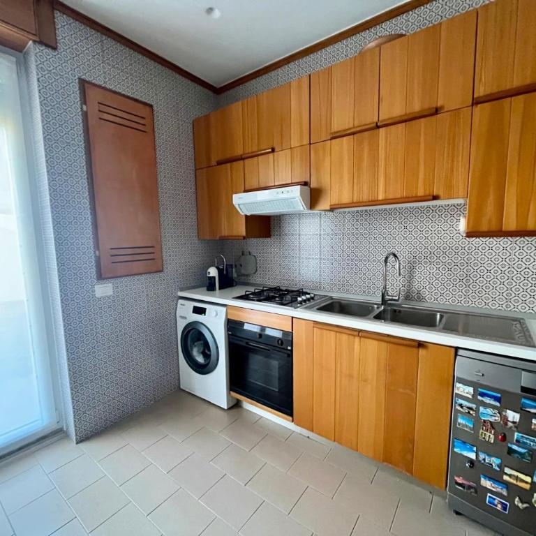 83 Casa del Sole - Appartamento con 1 Camera da Letto con Balcone e Vista Città - 29
