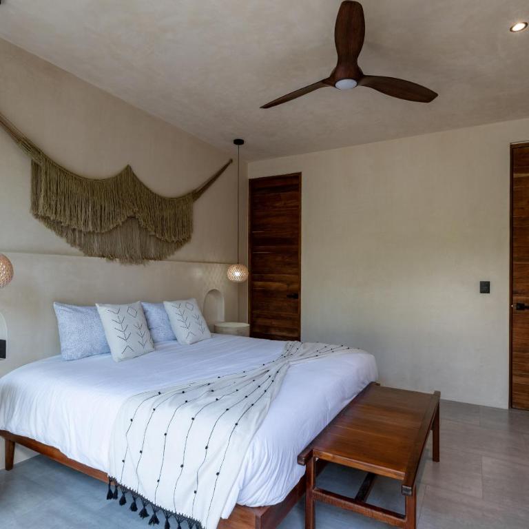 Moonstone - Villa with private pool and 24hrs security & Beach club access - Villa con piscina privada - 25