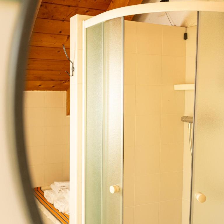 Bernina Express Eco Rooms&Breakfast - Two-Bedroom Suite - 16