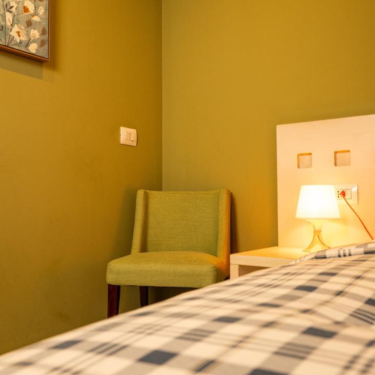 Bernina Express Eco Rooms&Breakfast - Double or Twin Room with Private Bathroom - 15