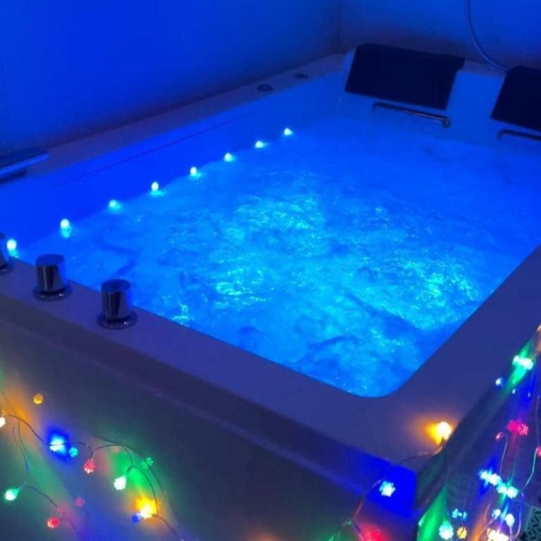 Apartment in Paris with Jaccuzzi - Appartamento con 1 Camera da Letto - 1