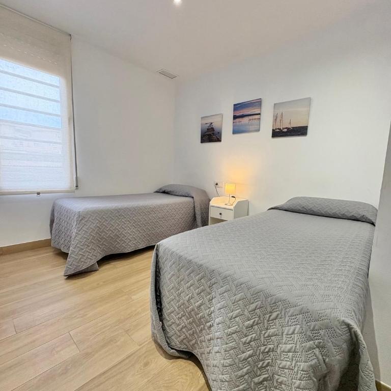 Apartamento familiar Alicante Playa San Juan - Three-Bedroom Apartment - 12