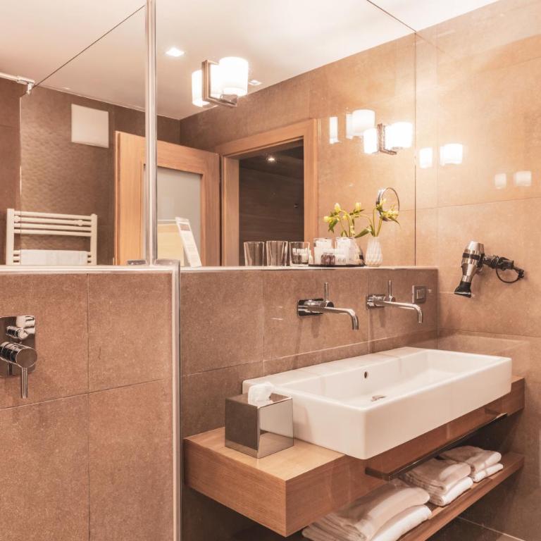 Art & Design Hotel Napura - Suite Junior con Vista Montagna - 3