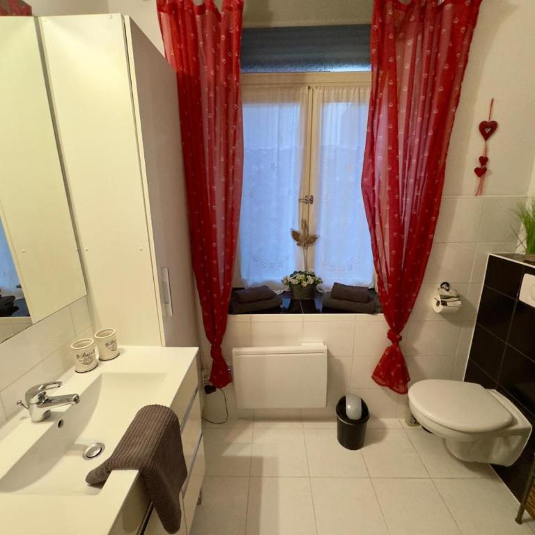 "Coeur d'elsass St Eloi centre ville avec parking - Apartment - Ground Floor - 3