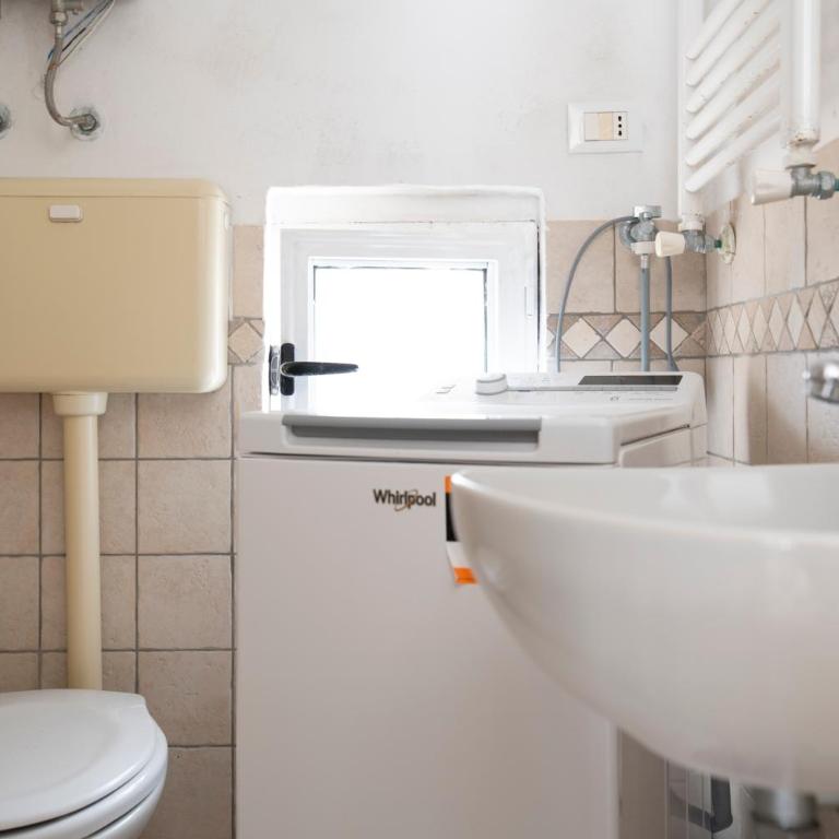 Dimora Silvio Pellico - Two-Bedroom Apartment - 16