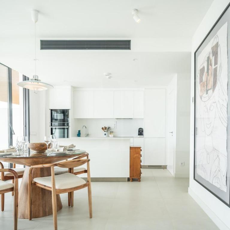 Seaside escape with views, pool and parking REMS - Apartamento de 2 dormitorios - 24