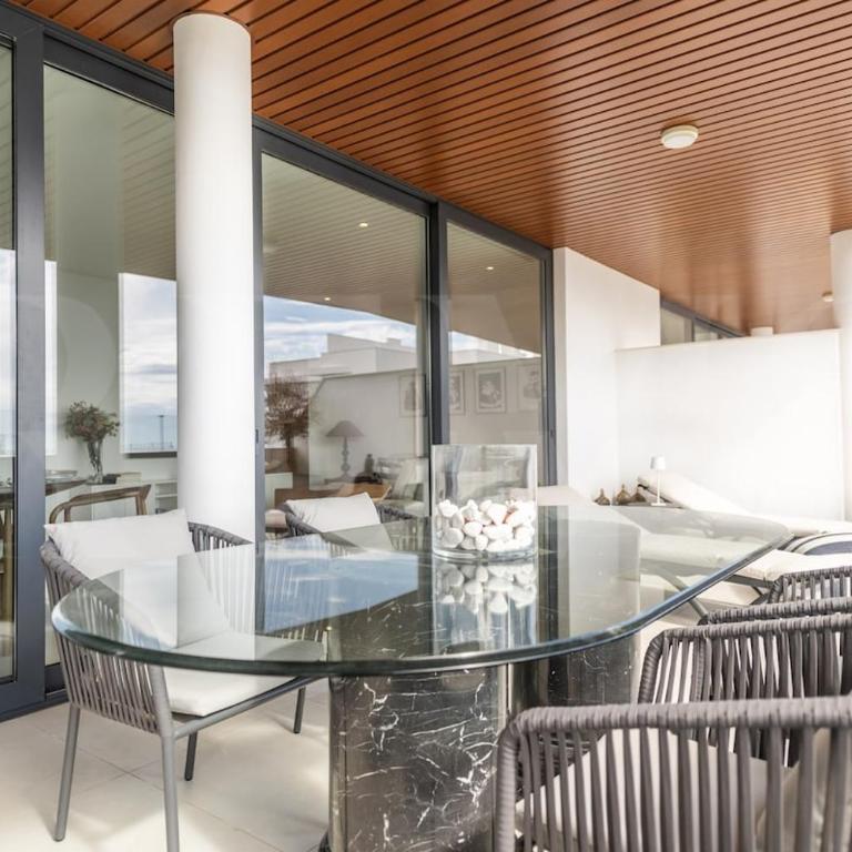 Seaside escape with views, pool and parking REMS - Apartamento de 2 dormitorios - 45