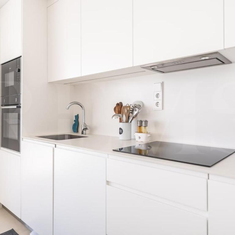 Seaside escape with views, pool and parking REMS - Apartamento de 2 dormitorios - 57