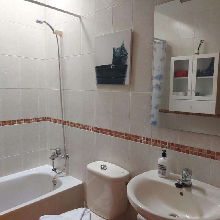 villa Mimosa - Three-Bedroom House - 19