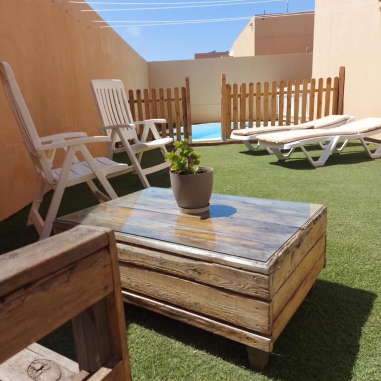 villa Mimosa - Three-Bedroom House - 18