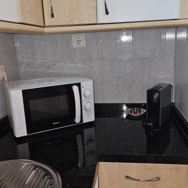 Ideal Holiday Apartment City Center - Apartamento - 14