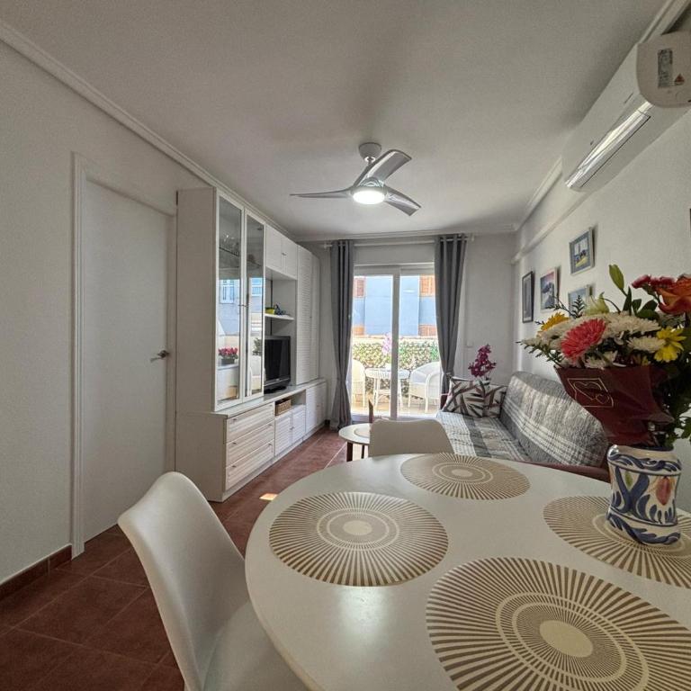Urbano Sol y Mar - Three-Bedroom Apartment Suite - 4