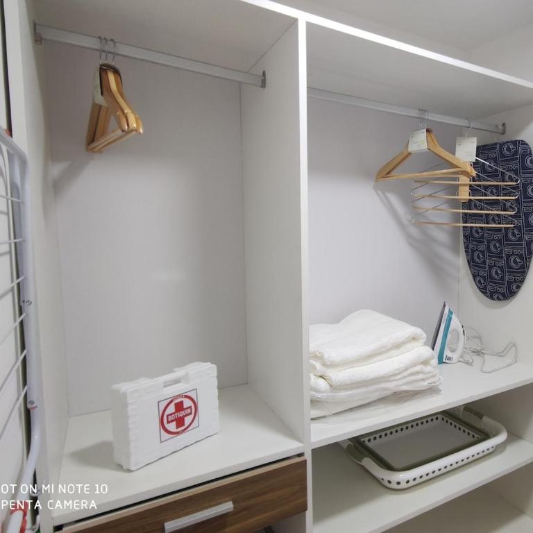 Beautiful studio Equipetrol, Rooftop restaurant - One-Bedroom Apartment - 19