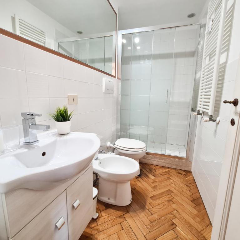 Boutique Domus Charme Trastevere Vascellari - Three-Bedroom Apartment - 15
