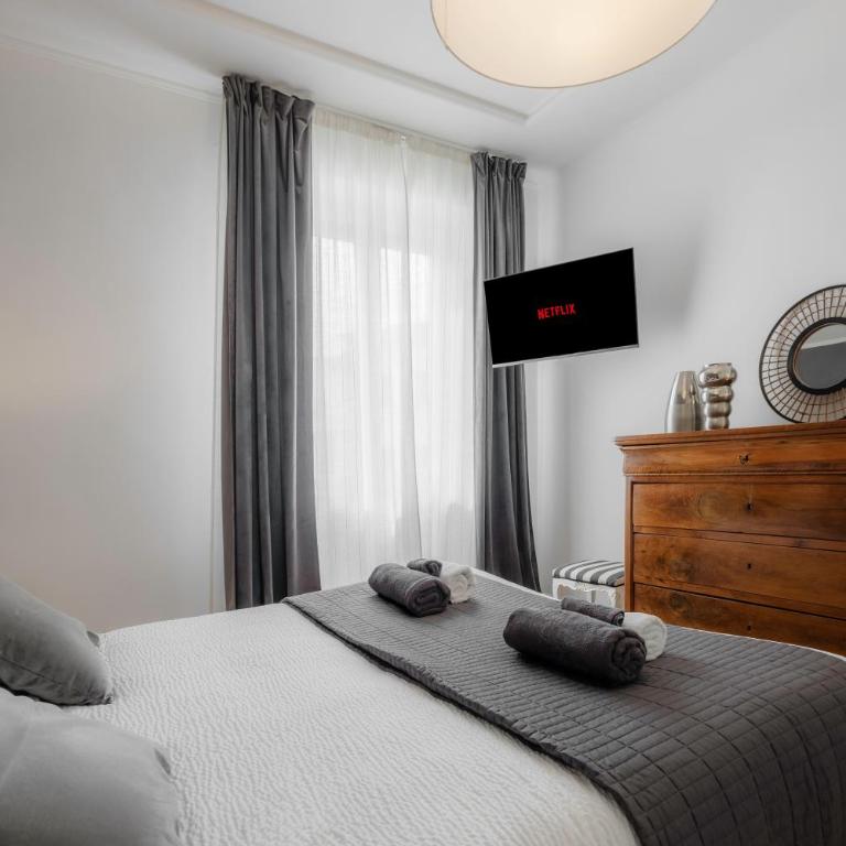 Suite Matteotti Luxury & Elegance - Appartamento con 2 Camere da Letto e Balcone - 2