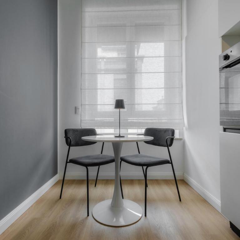 Suite Matteotti Luxury & Elegance - Appartamento con 2 Camere da Letto e Balcone - 14