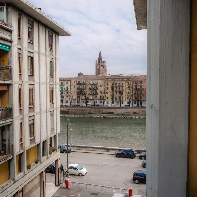 Suite Matteotti Luxury & Elegance - Appartamento con 2 Camere da Letto e Balcone - 25