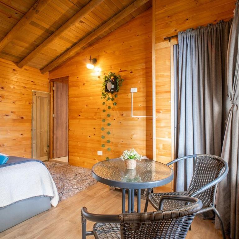 Cabaña con Jacuzzi, Masaje en Sitio opcional y Chimenea Romántica-Santa Elena - Chalet de 1 dormitorio - 29
