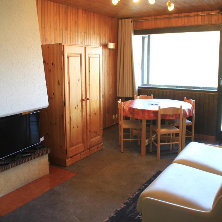 Apartment for 4 people with balcony - Apartment - 11