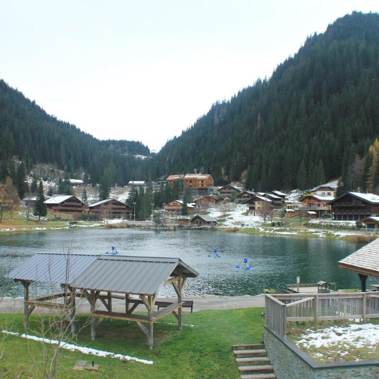 Apartment by Lake in Alpenlake Residence - Appartement - 12