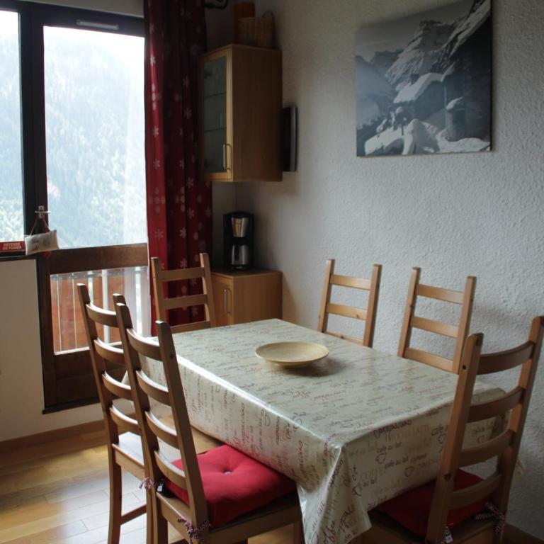 Apartment in Chatel for four people - One-Bedroom Apartment - 12