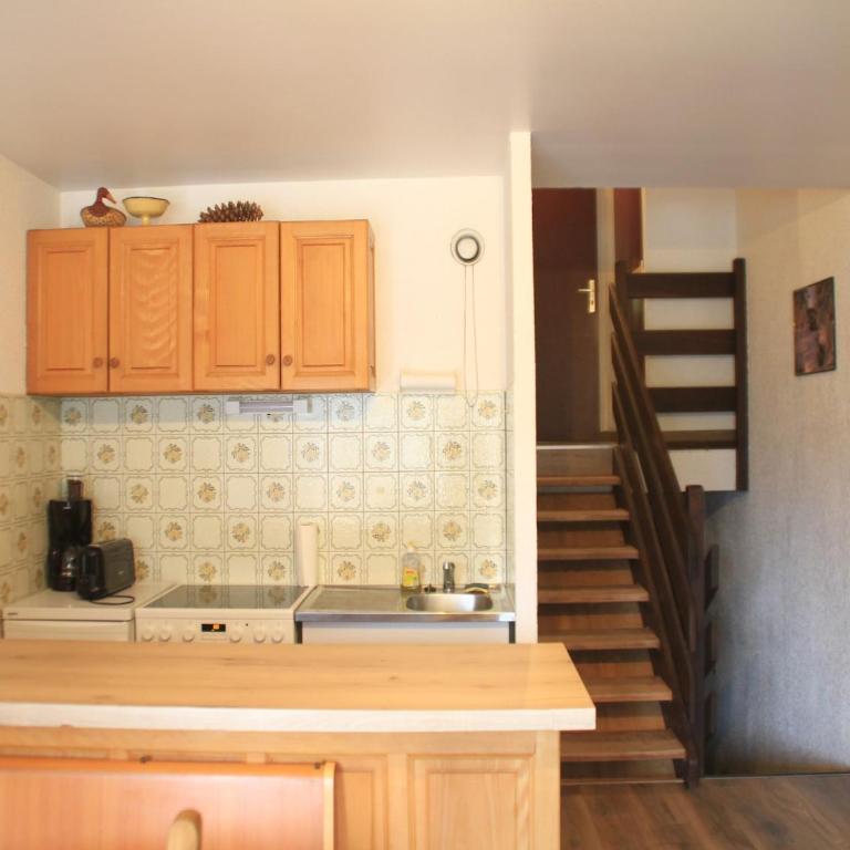 Apartment for 4 people with pool - Apartment - 12