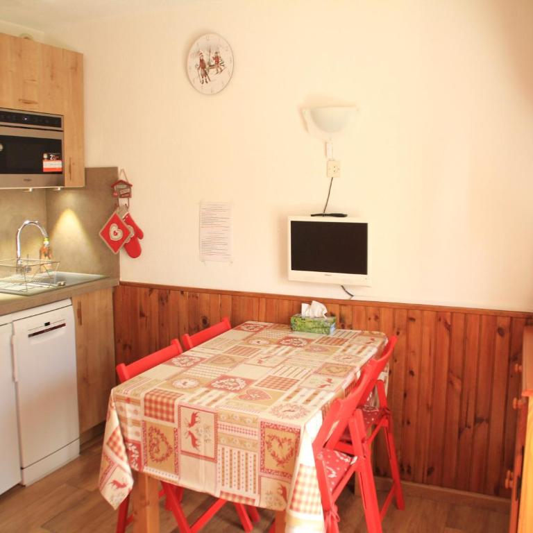 Apartment in Châtel with Stunning Valley Views - Appartement - 2