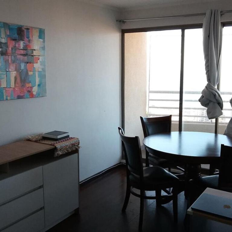 Moderno departamento, piscina y estacionamiento - Three-Bedroom Apartment - 14