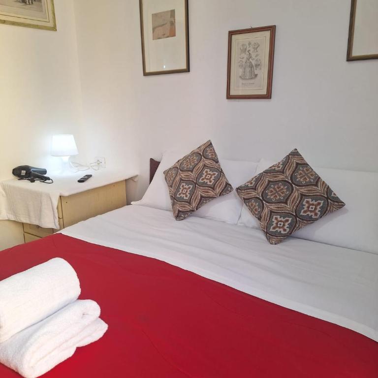 Casa Fanti 57 - Camera Matrimoniale con Bagno Privato - 21