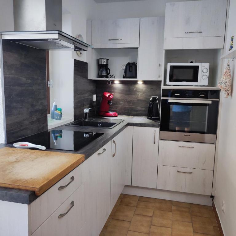 Appartement 3 pièces avec climatisation, piscine et parking privé à 500m des plages - FR-1-776-128 - Apartamento - 4