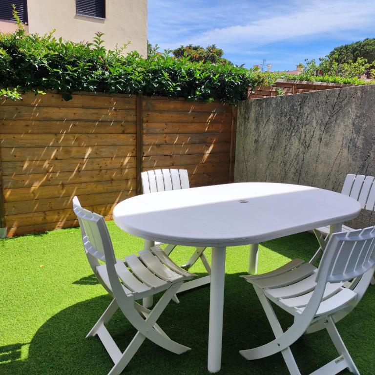 Appartement 3 pièces avec climatisation, piscine et parking privé à 500m des plages - FR-1-776-128 - Apartamento - 8