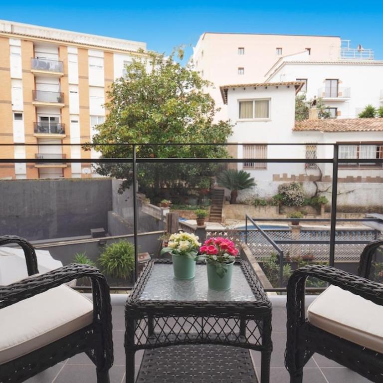 Seahomes Vacations - Beachside Apt with Pool - Two-Bedroom Apartment - 39