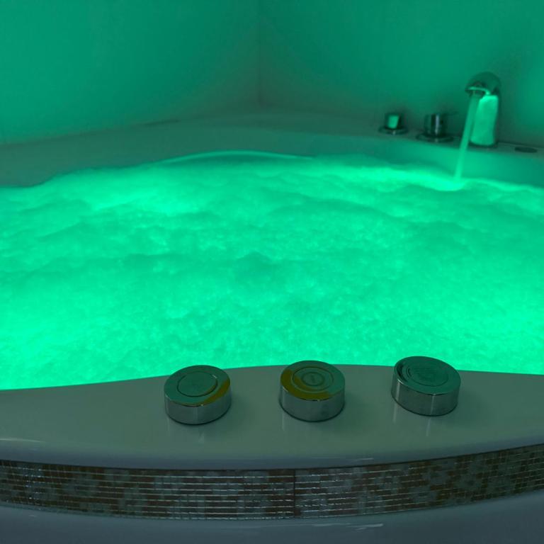 Relais Cocorico - Town House 4 Private Suites, AC Cinema Gym & Sauna - Maison 4 Chambres - 5