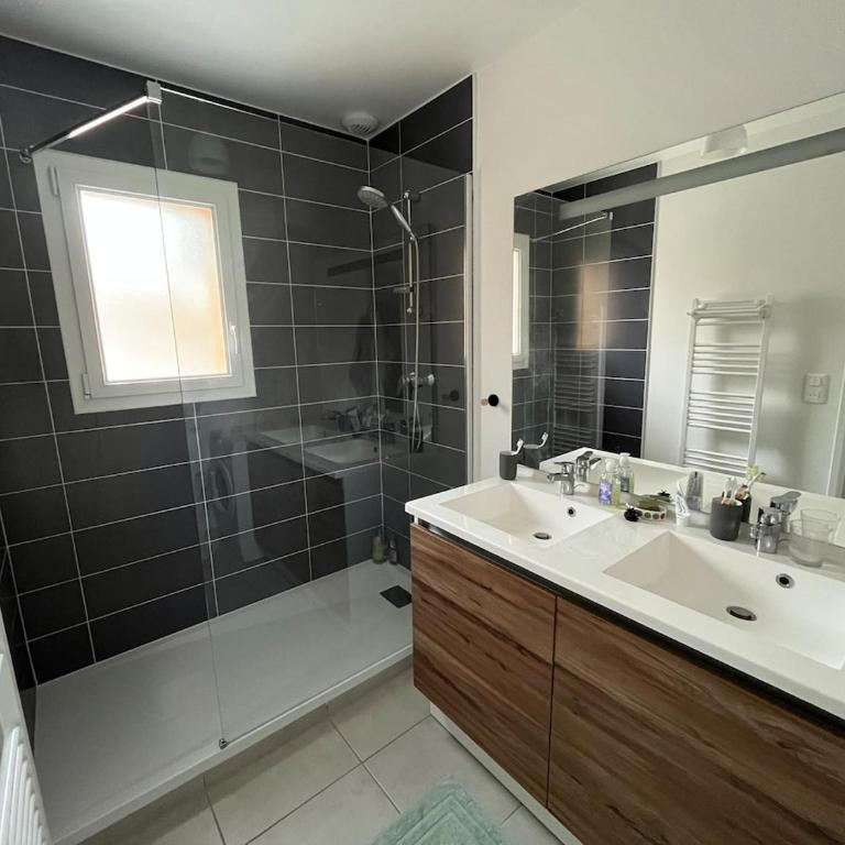 Villa neuve 300 m plage sud 3 chambres - Villa - 15