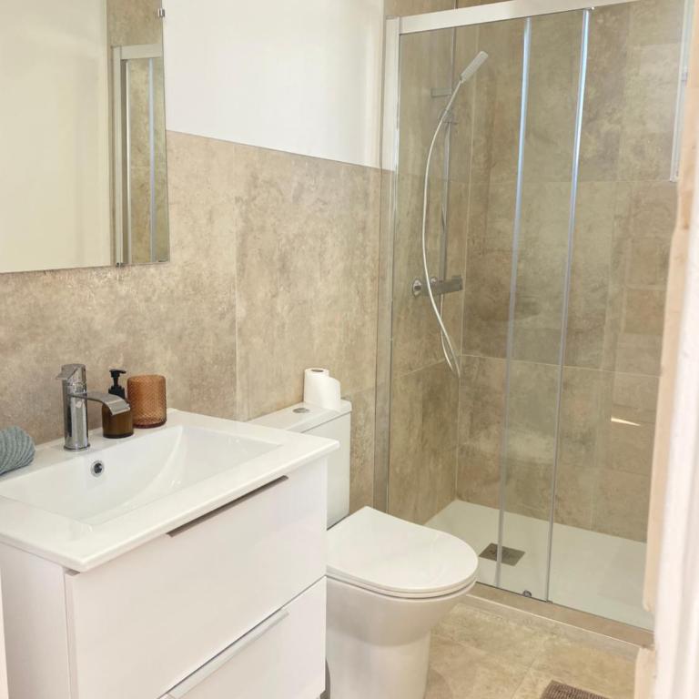 Great flat! 12 minute walk from train station and Palais - Apartment mit 1 Schlafzimmer - 14