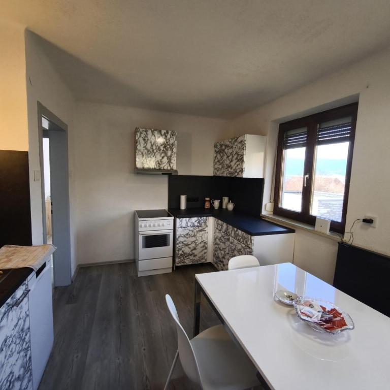 Spacious Room in Modern Flat - Doppelzimmer mit Gemeinschaftsbad - 6