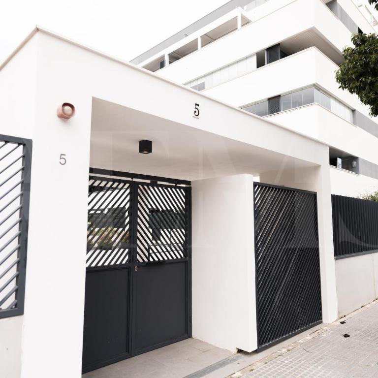 Beachside escape with parking and pool REMS - Apartamento de 2 dormitorios - 14