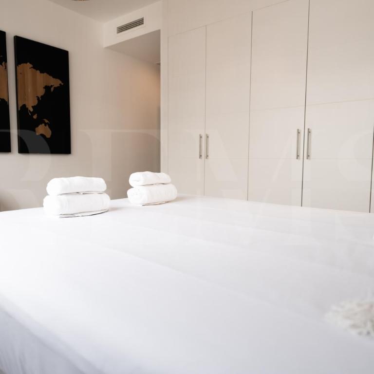 Beachside escape with parking and pool REMS - Apartamento de 2 dormitorios - 43