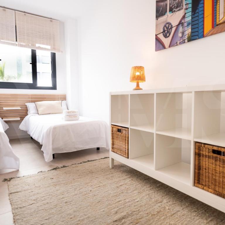 Beachside escape with parking and pool REMS - Apartamento de 2 dormitorios - 45