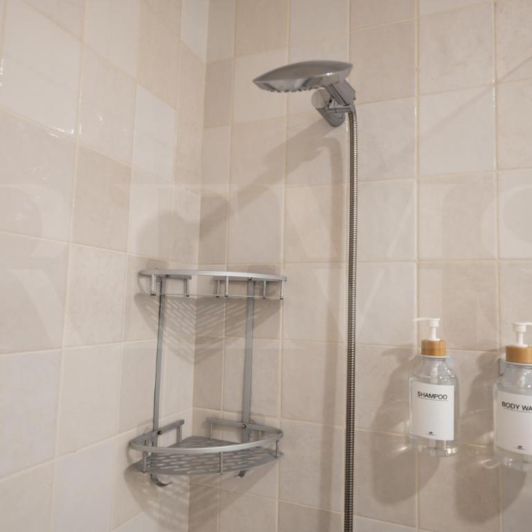 Beachside escape with parking and pool REMS - Apartamento de 2 dormitorios - 46