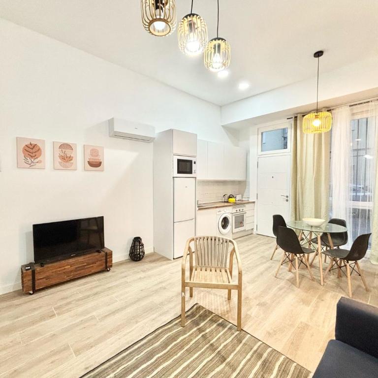 Renfe Asamblea de Madrid 01 AMCH Hospedaje - One-Bedroom Apartment - 4