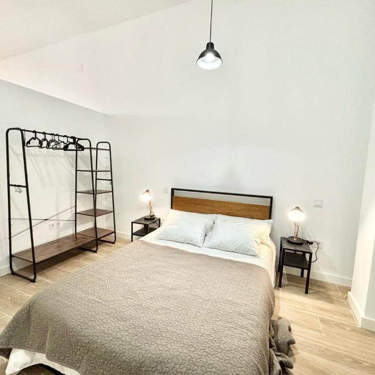 Renfe Asamblea de Madrid 01 AMCH Hospedaje - One-Bedroom Apartment - 6