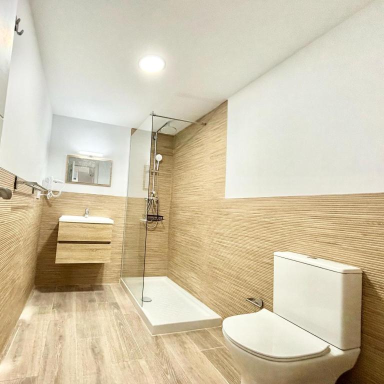 Renfe Asamblea de Madrid 01 AMCH Hospedaje - One-Bedroom Apartment - 19